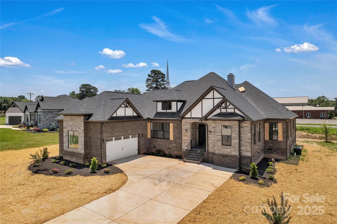 106 Kelly Marie Ct., Kings Mountain, NC 28086