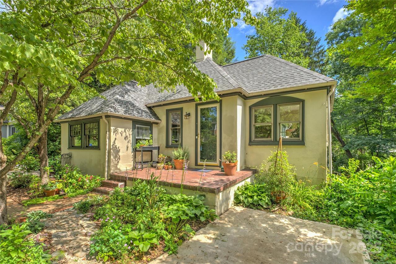 4 Duke St., Asheville, NC 28803