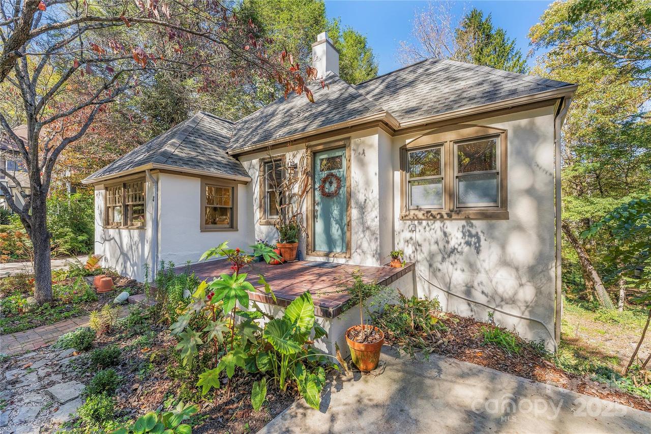 4 Duke St., Asheville, NC 28803