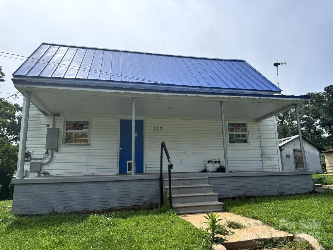127 Hill St., Mooresboro, NC 28114