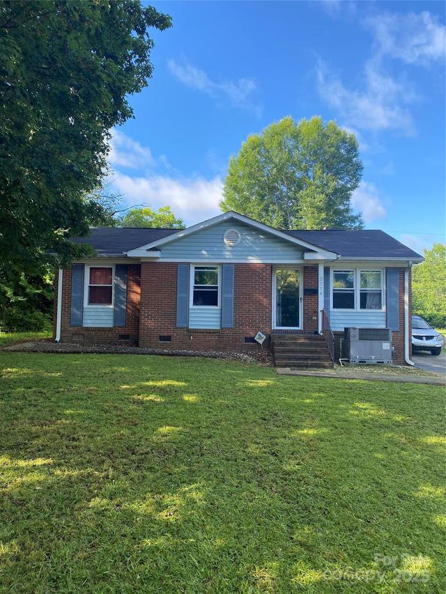 3774 Seaman Dr., Charlotte, NC 28217