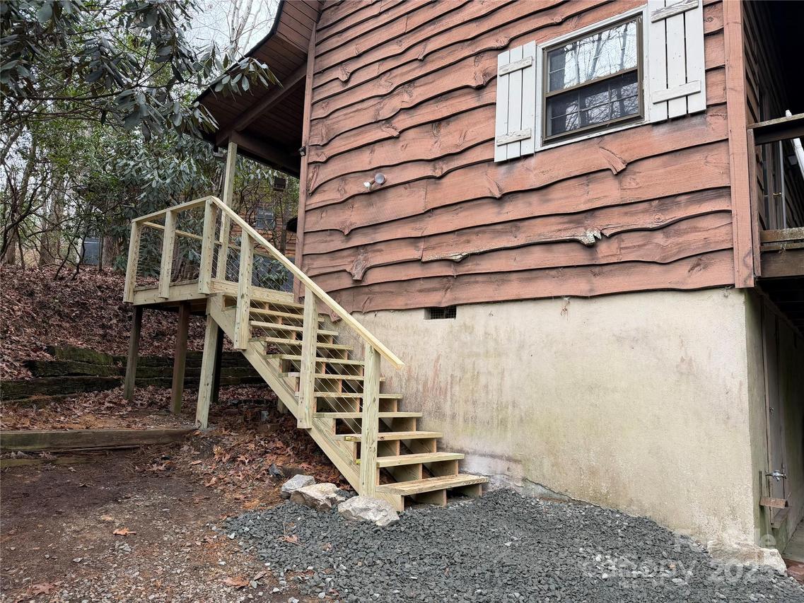 1152 Soquili Dr., Brevard, NC 28712