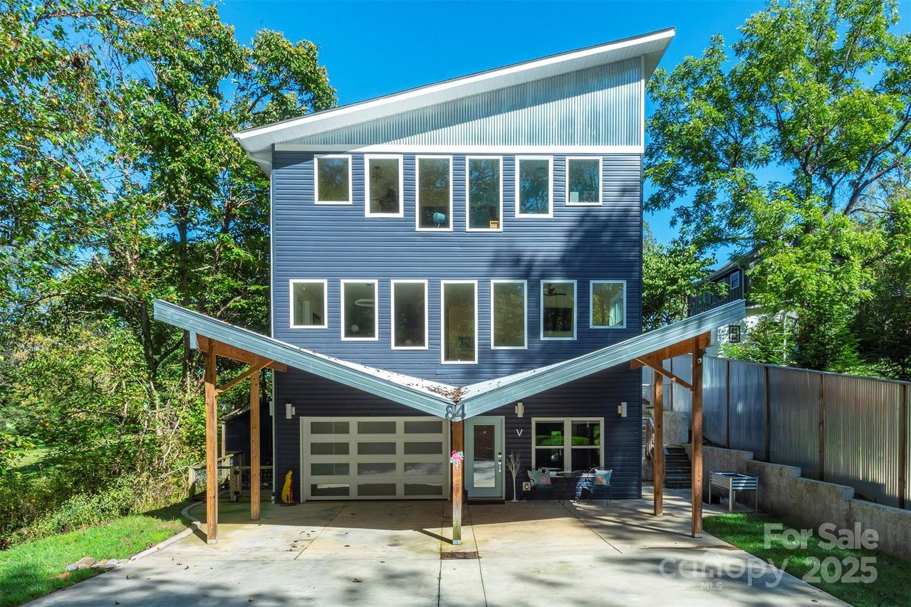 84 West St., Weaverville, NC 28787