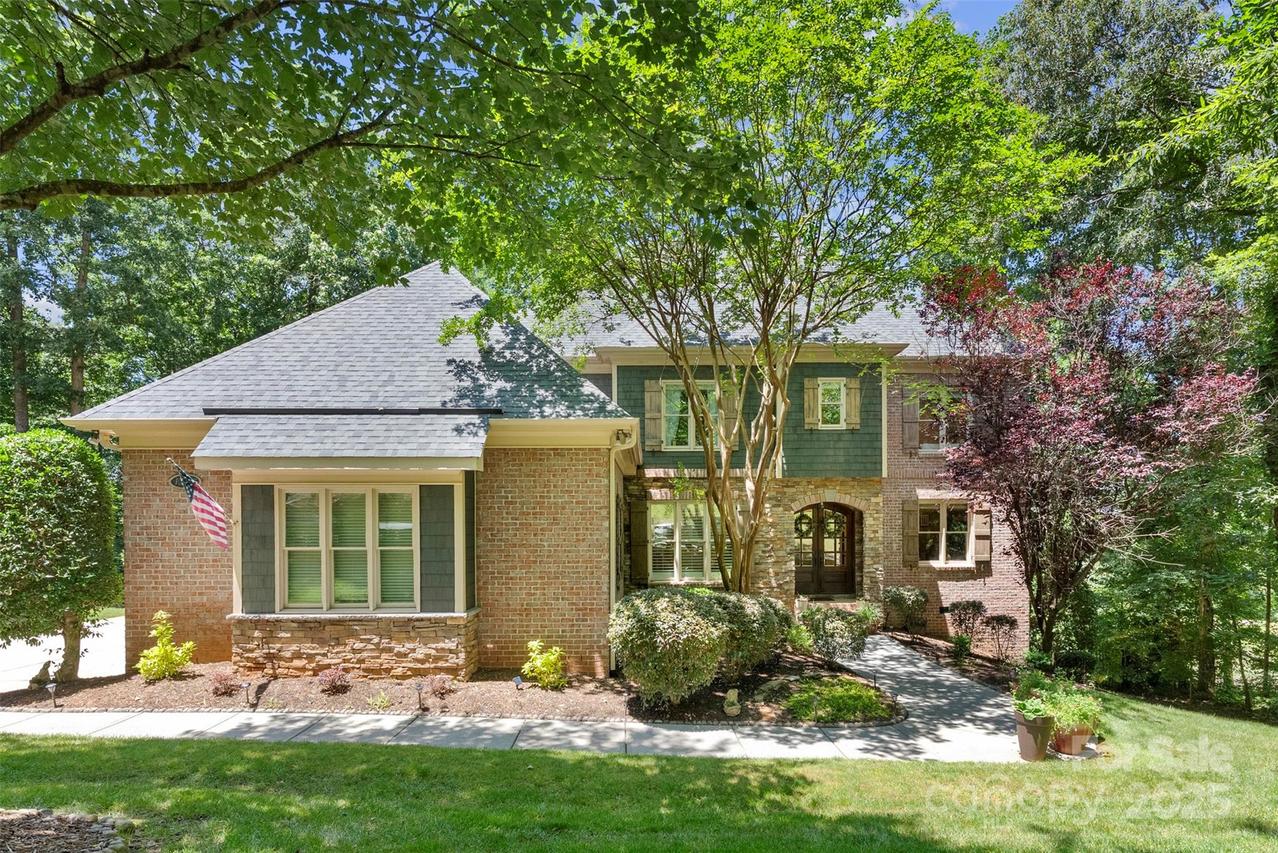 10007 Hillspring Dr., Huntersville, NC 28078
