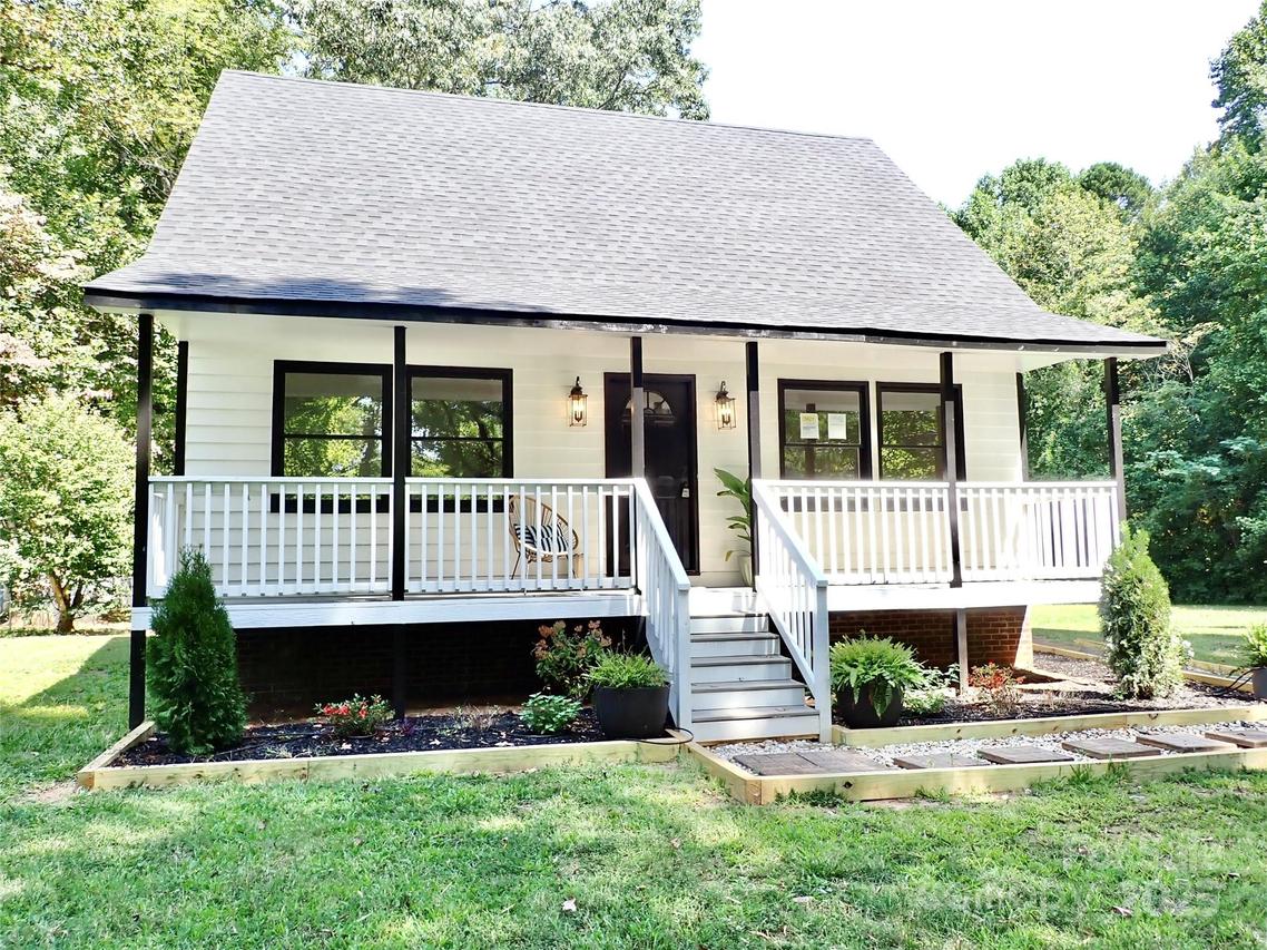 3921 Lake Rd., Charlotte, NC 28269
