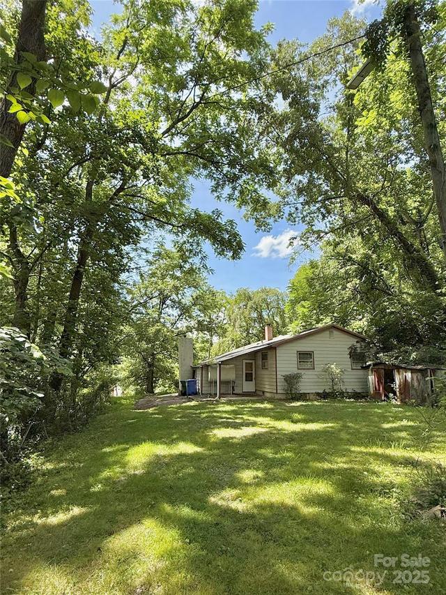 414 Sand Hill Rd., Asheville, NC 28806