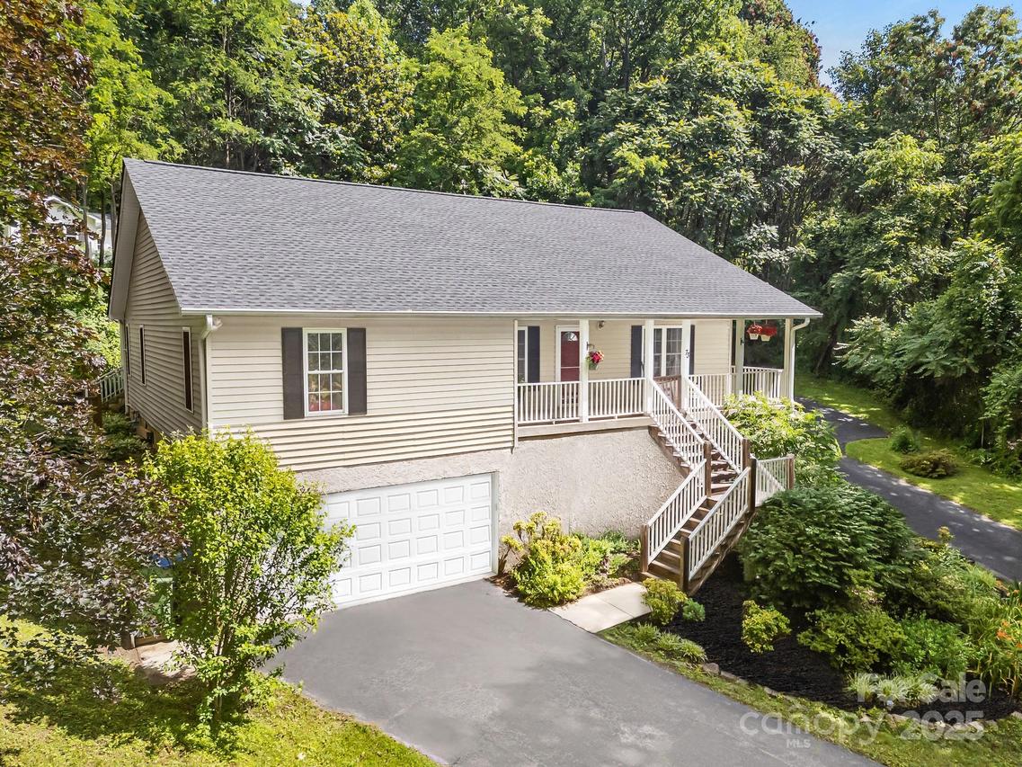 73 Waters Rd., Asheville, NC 28805