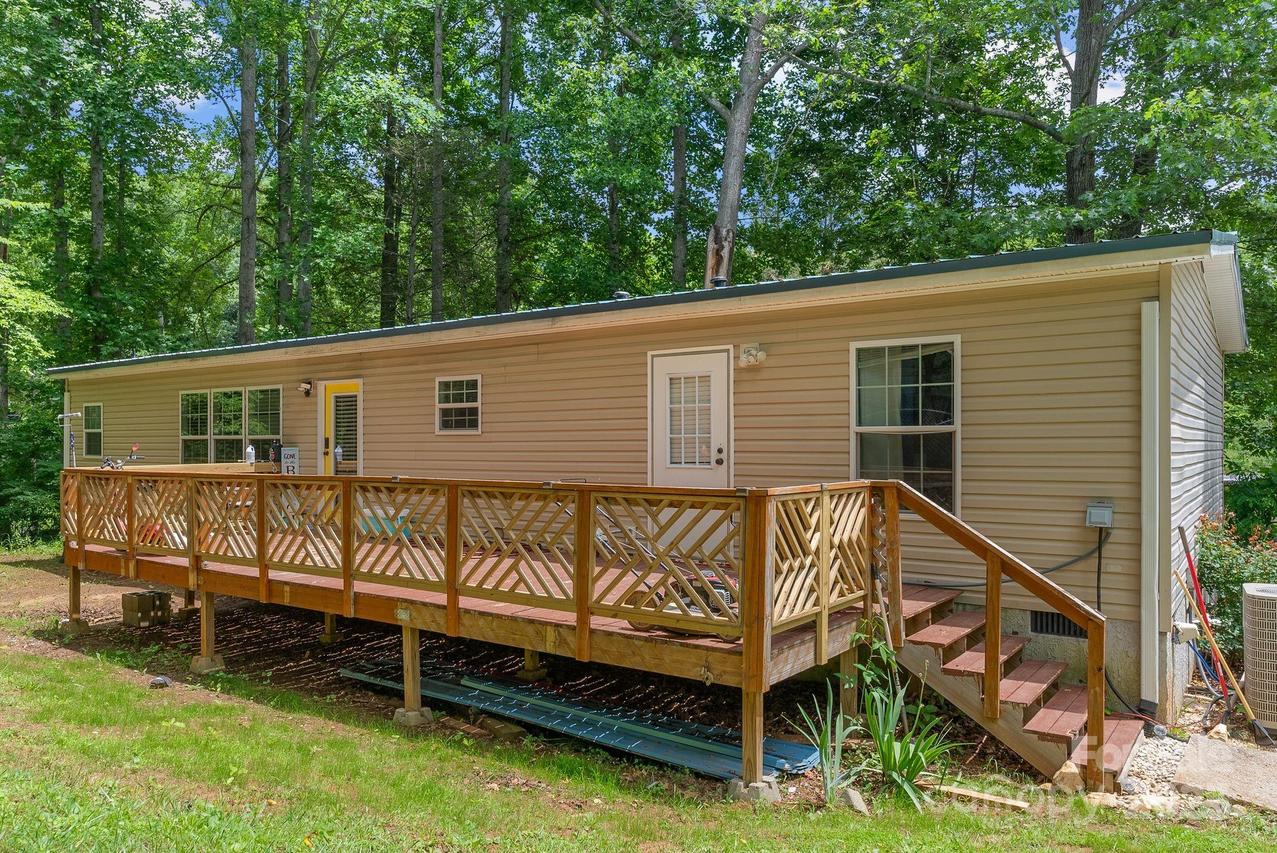 27 Sage Way, Clyde, NC 28721