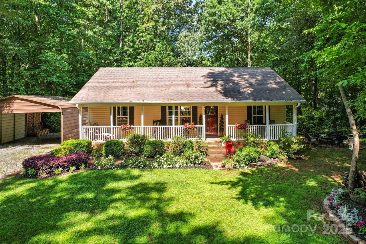 1044 Riverwood Rd., Lexington, NC 27292
