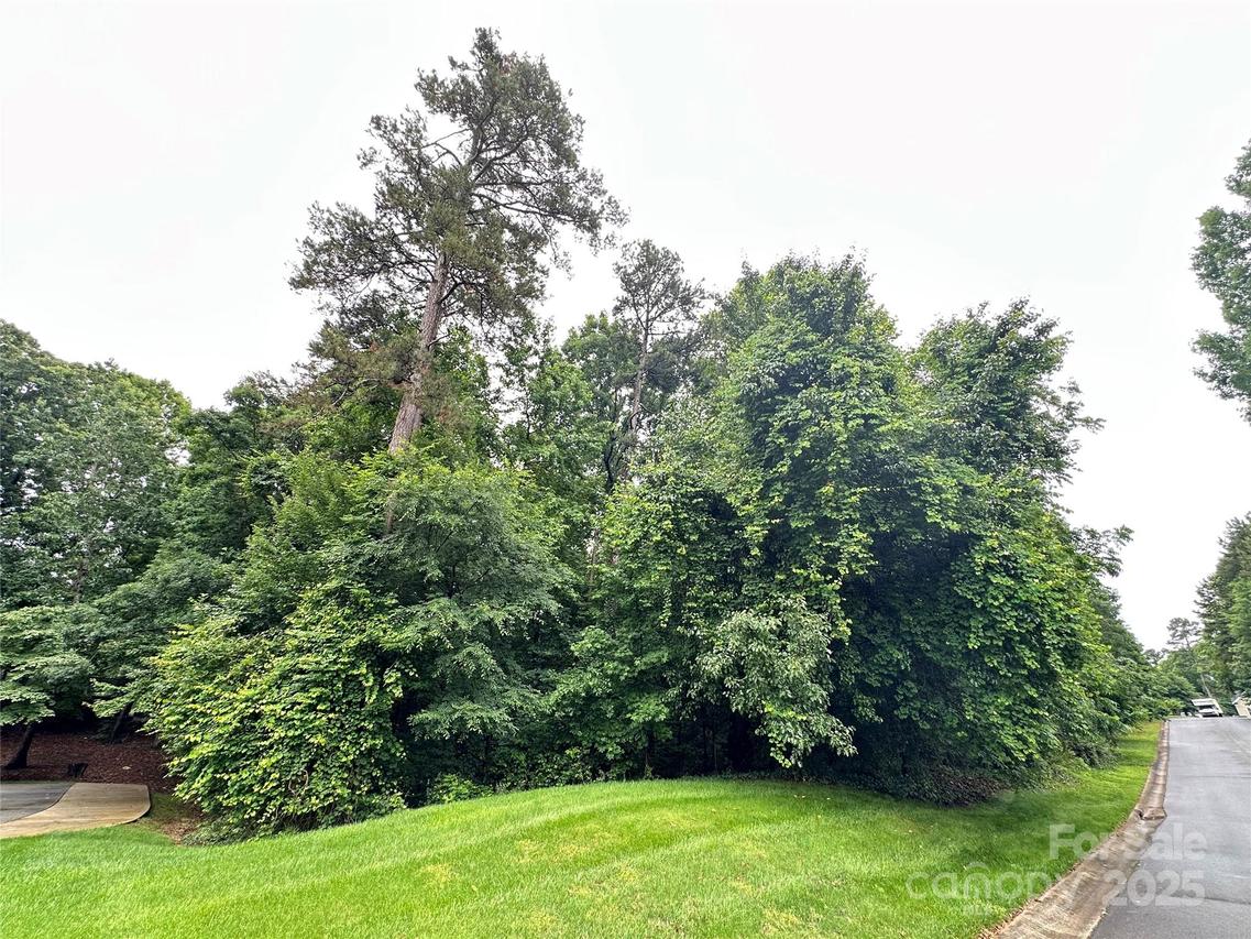 8900 Hollybrook Ln., Mint Hill, NC 28227