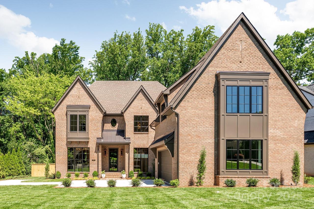 412 Jefferson Dr., Charlotte, NC 28270