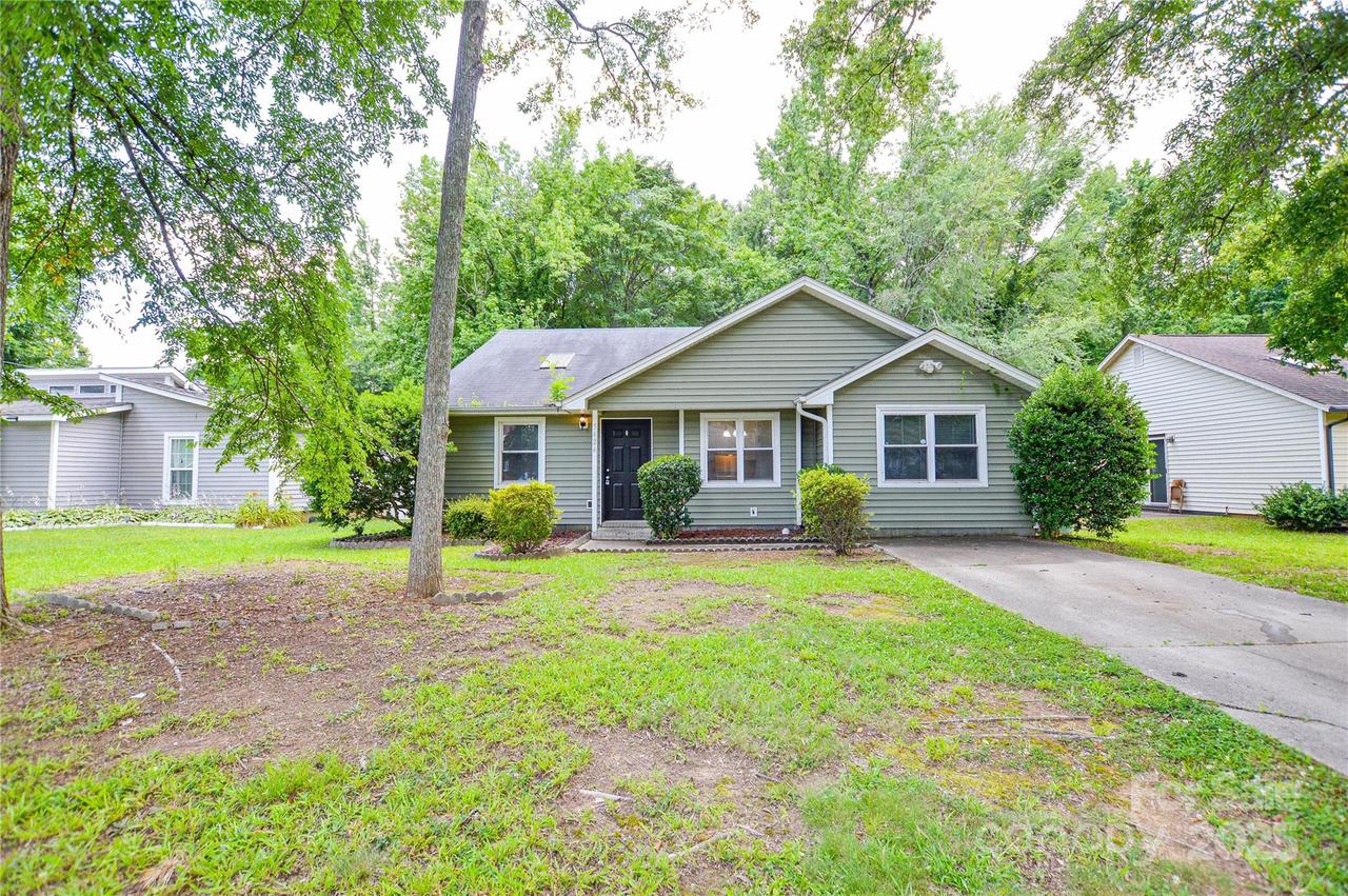 5424 Amado St., Charlotte, NC 28215