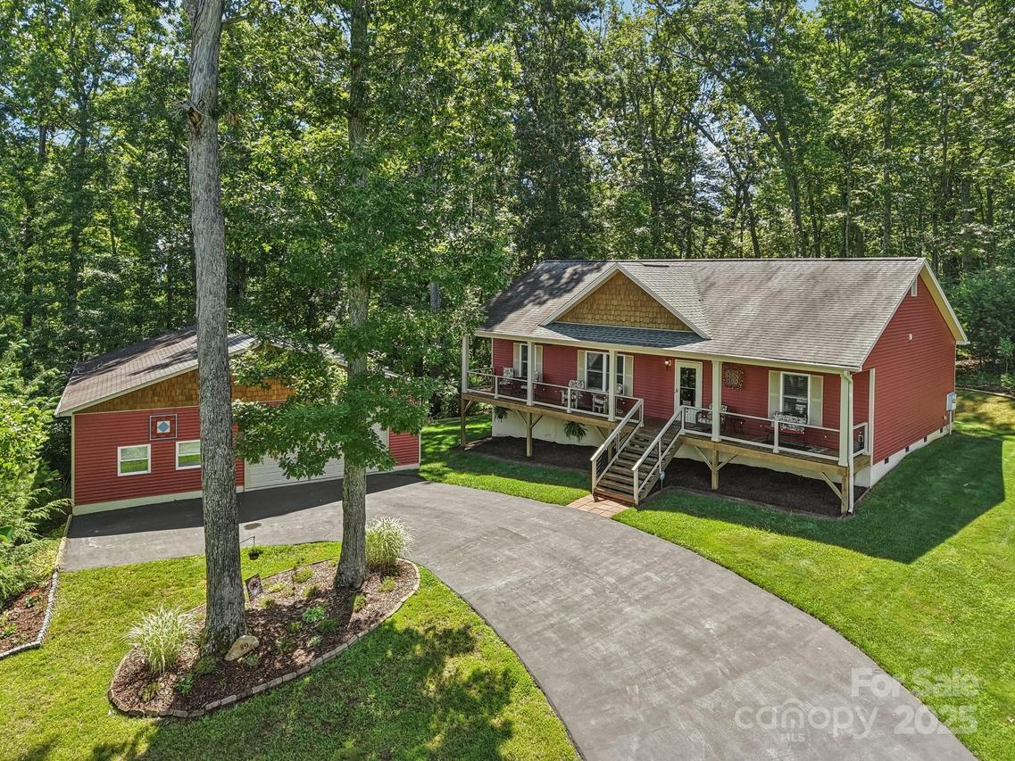 39 Catatoga Ln., Mills River, NC 28759