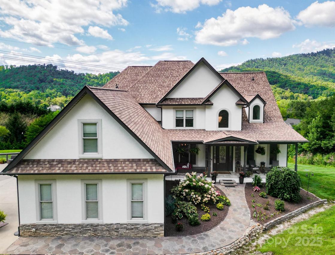 54 Mcintyre Dr., Asheville, NC 28803