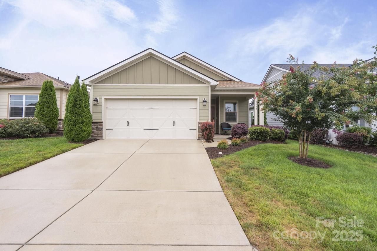 5184 Looking Glass Tr., Denver, NC 28037
