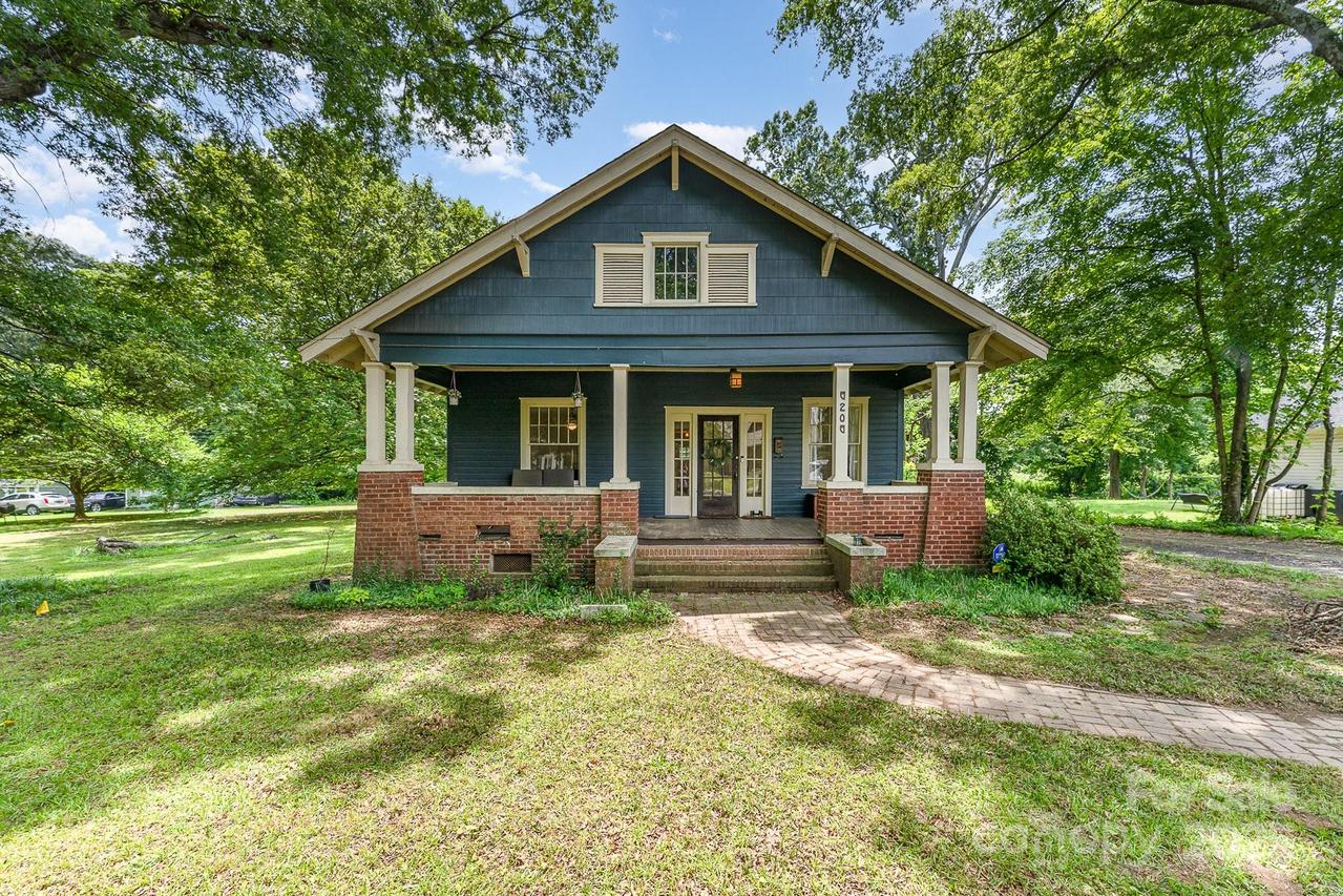 6206 Hunter Ave., Charlotte, NC 28262