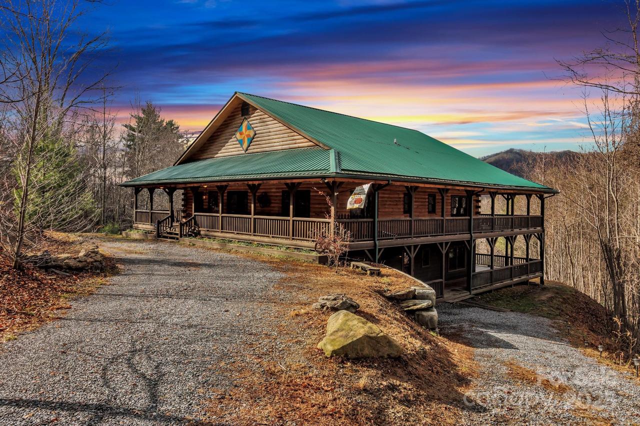 264 Moonbeam Ln., Clyde, NC 28721