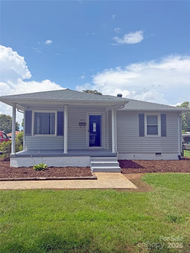 3412 1st Avenue Cir., Hickory, NC 28601