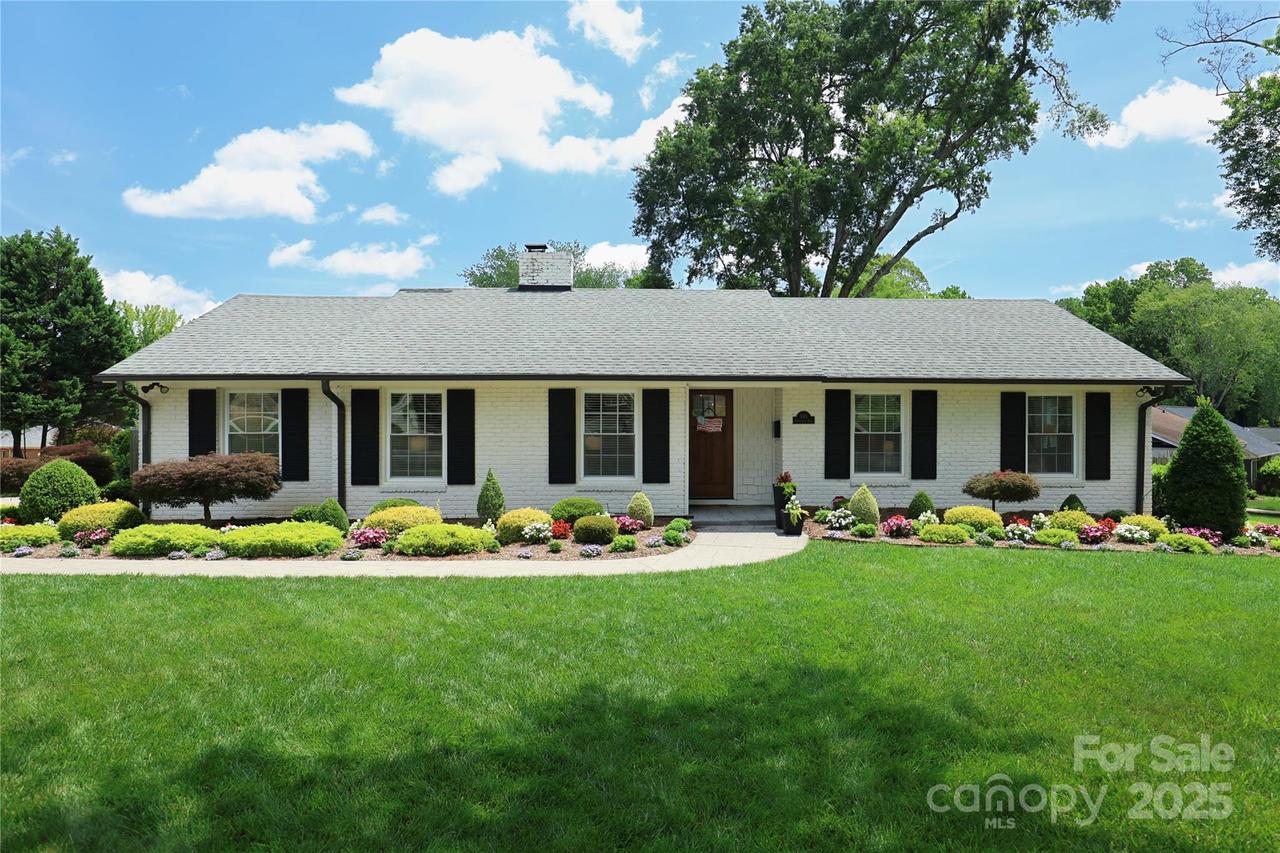 5501 Murrayhill Rd., Charlotte, NC 28210