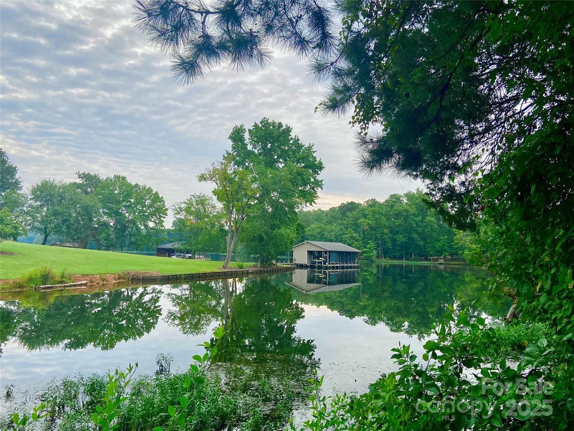 15186 Cove Point Ln. #2, Norwood, NC 28128