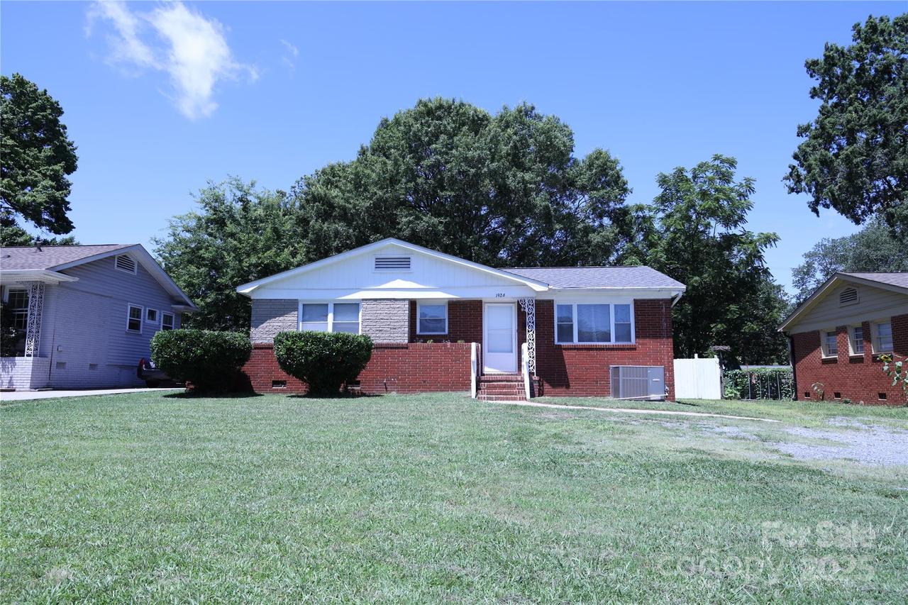 1926 Eastway Dr., Charlotte, NC 28205