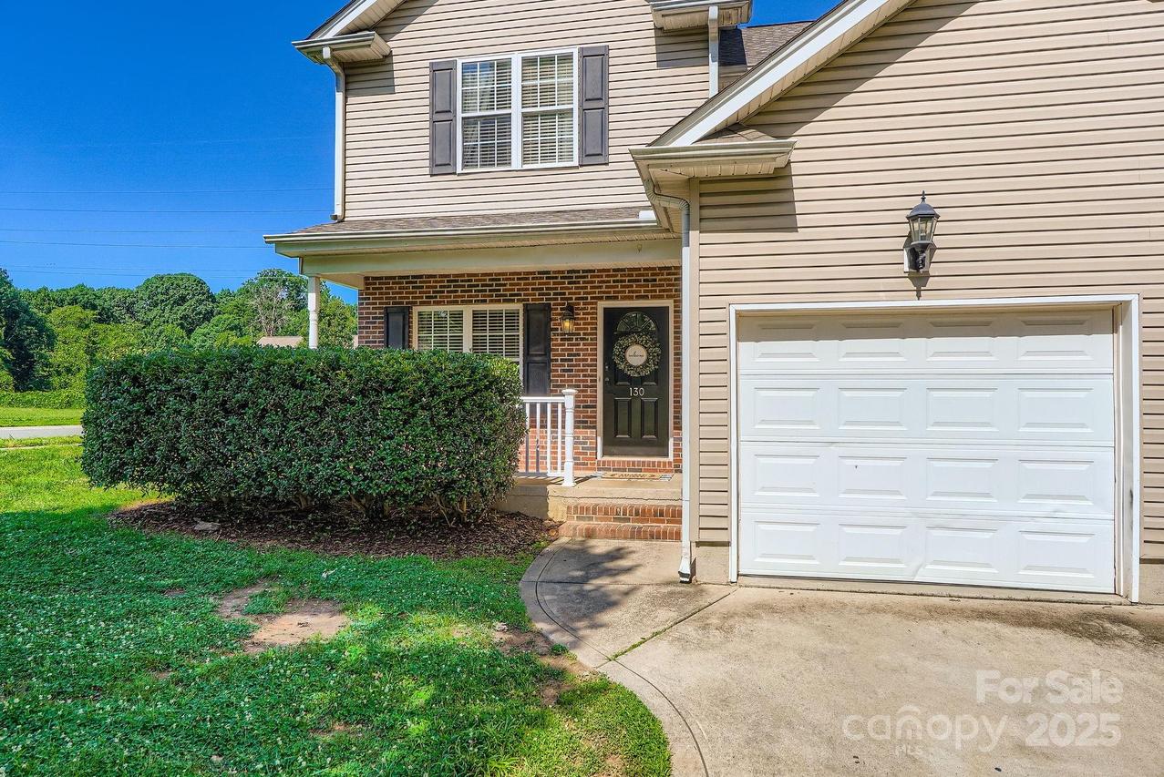 130 Ridge Bluff Rd., Mooresville, NC 28115