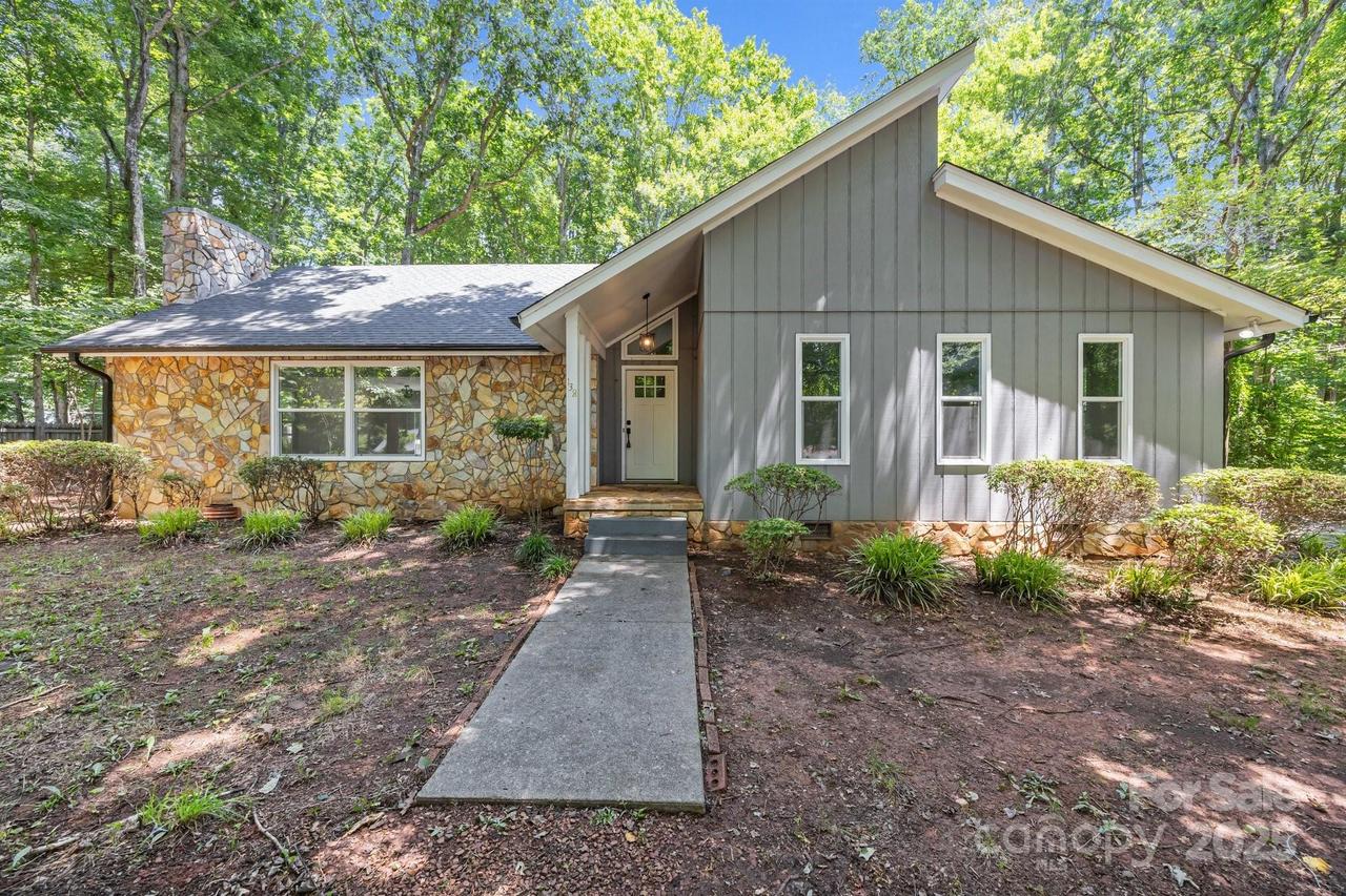 138 Ivy Ln., Mocksville, NC 27028