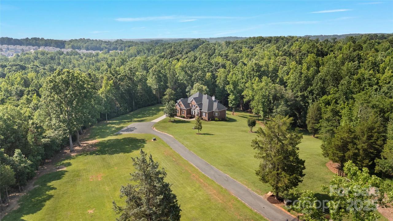 4660 Sugar Plum Ln., Davidson, NC 28036