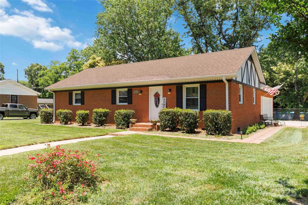 1219 Flowe Dr., Matthews, NC 28104