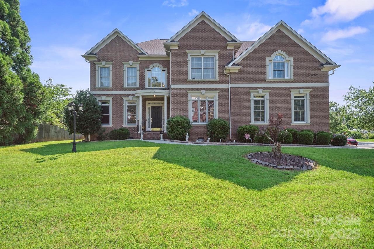 12004 New Bond Dr., Huntersville, NC 28078