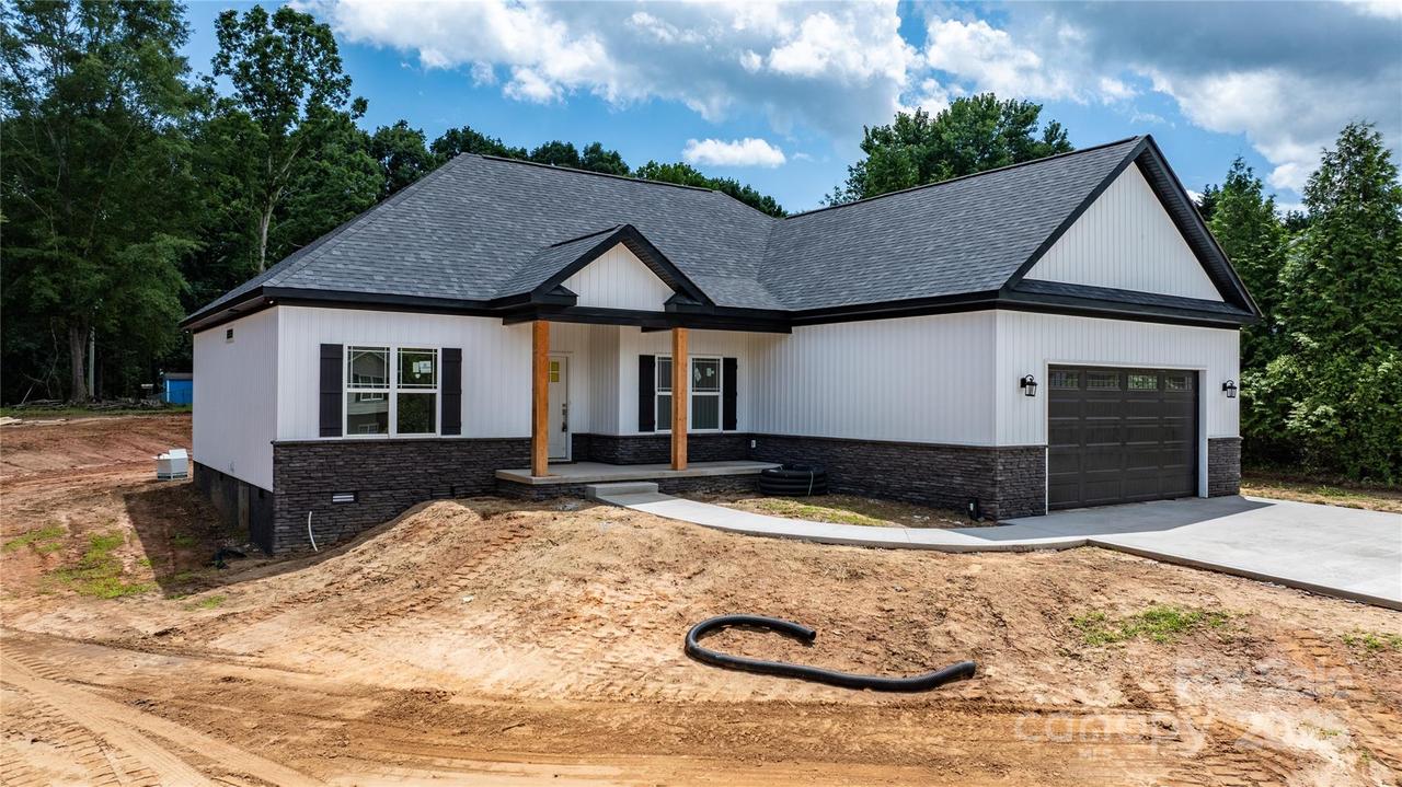 2333 Ellen St., Granite Falls, NC 28630