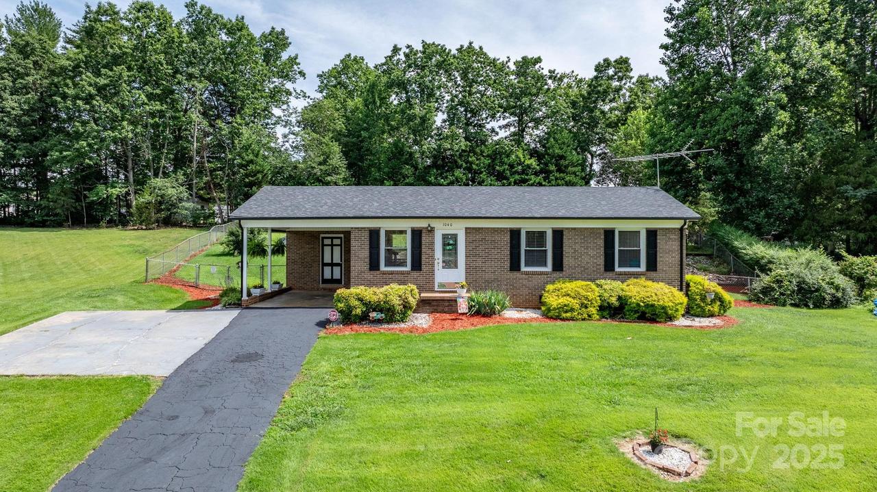 1040 Stagecoach Tr., Lenoir, NC 28645