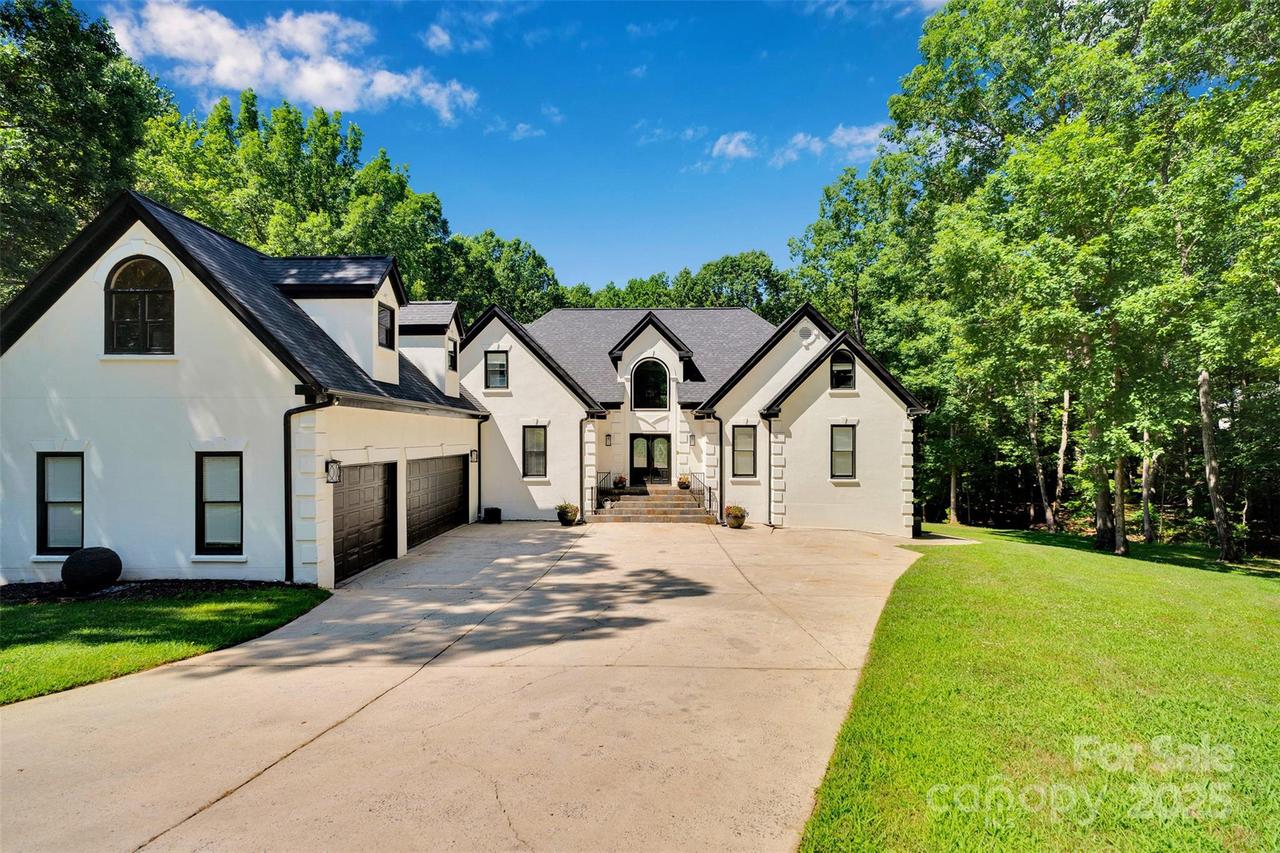14901 Majestic Oak Dr., Charlotte, NC 28278