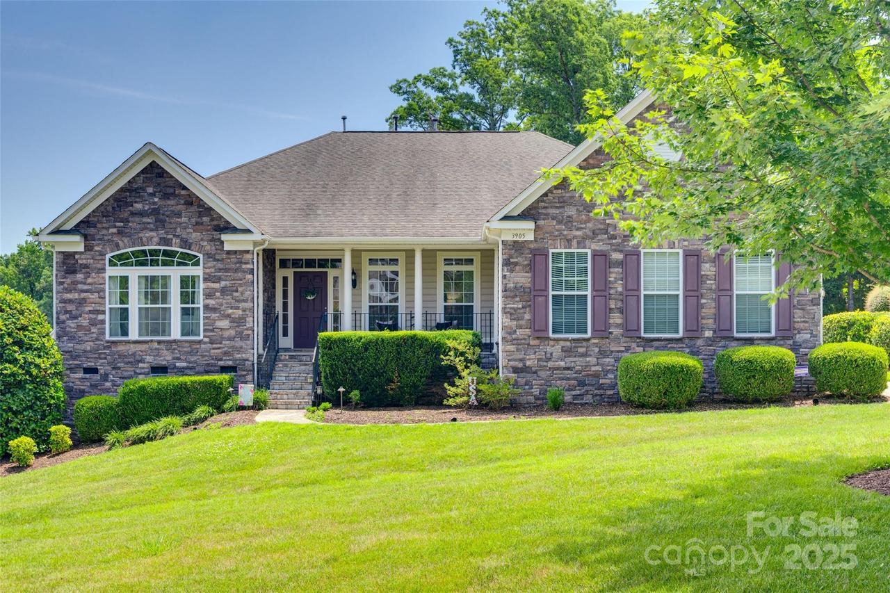 3905 Hounslow Ln., Harrisburg, NC 28075