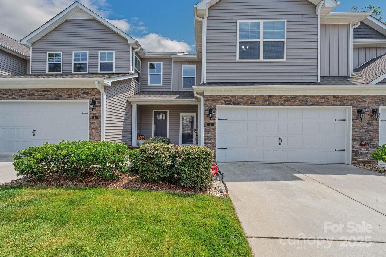 4 Finley Way, Greensboro, NC 27455