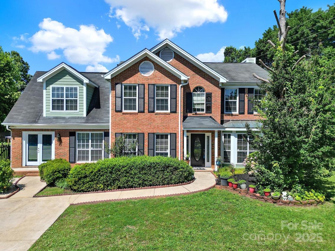 9800 Ashley Farm Dr., Matthews, NC 28105