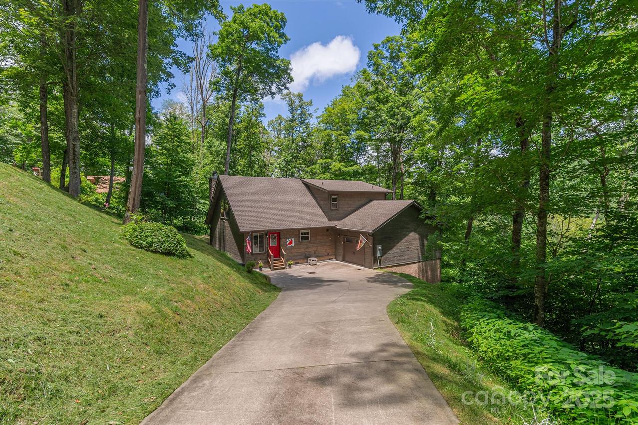 294 Gadohi Tr., Maggie Valley, NC 28751