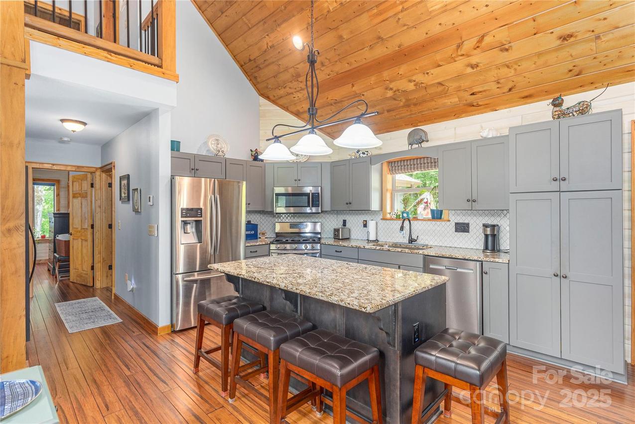 294 Gadohi Tr., Maggie Valley, NC 28751