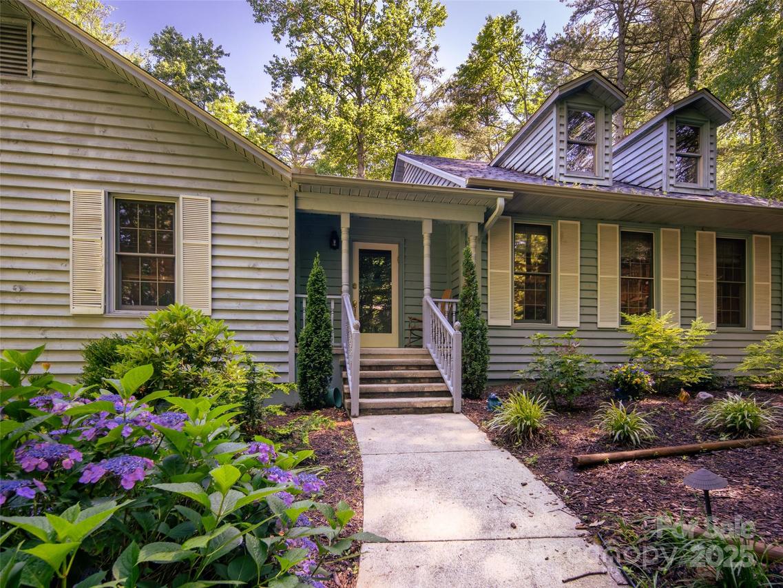30 Falcon Wood Way, Flat Rock, NC 28739