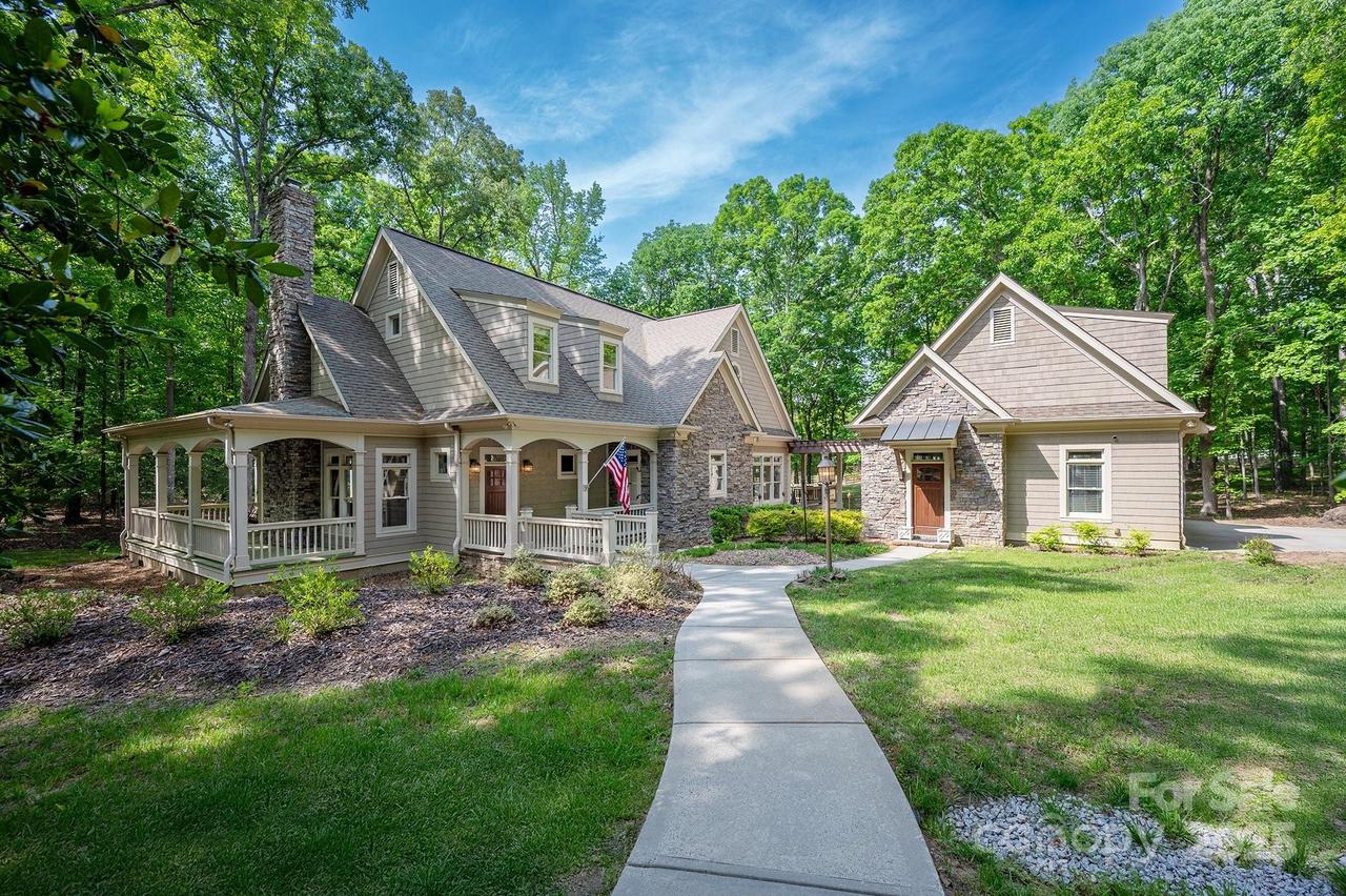 3408 Sandalwood Ln., Waxhaw, NC 28173