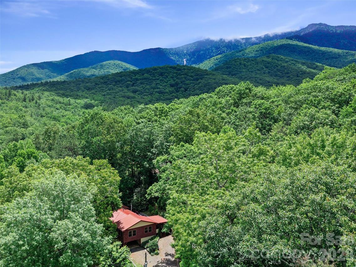 125 Heartland Ln., Burnsville, NC 28714