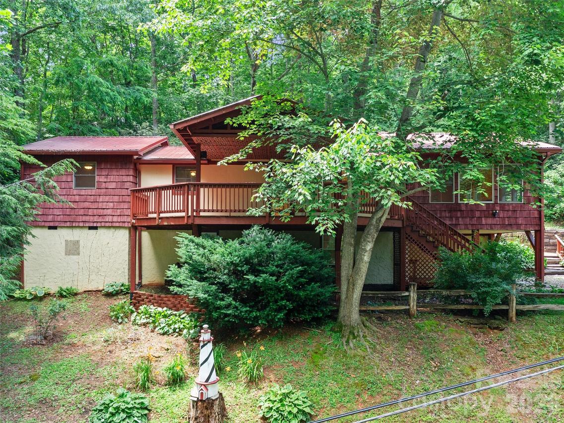 125 Heartland Ln., Burnsville, NC 28714