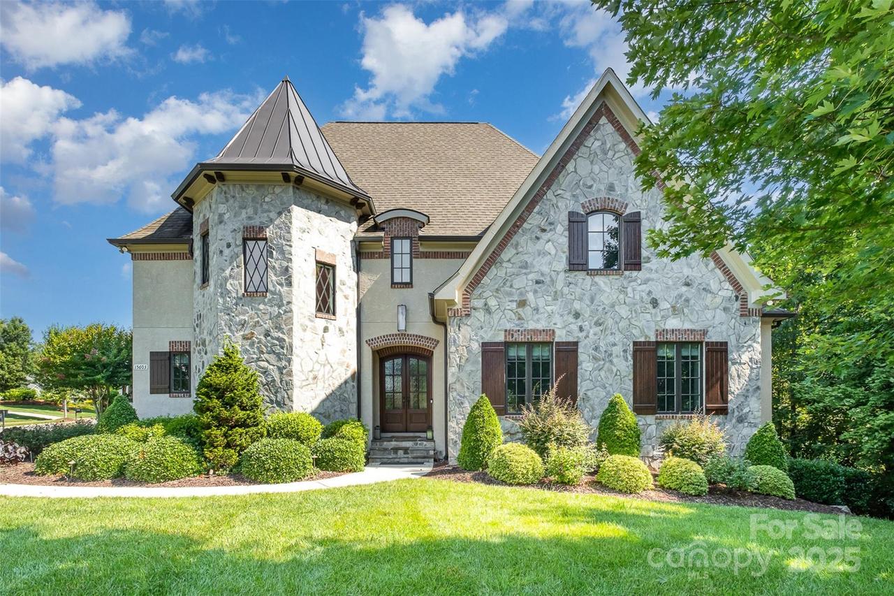 15603 June Washam Rd., Davidson, NC 28036