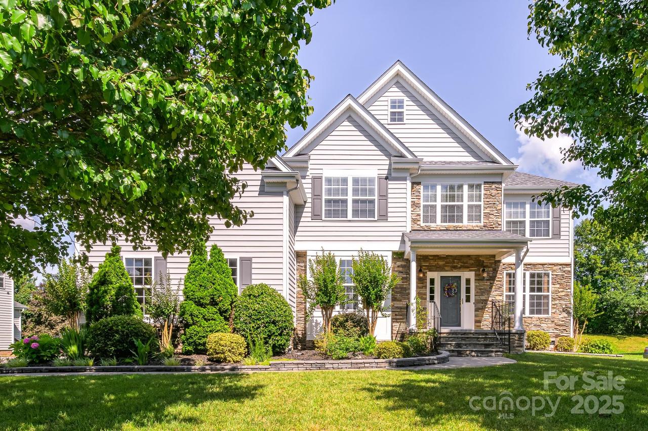 7737 Pleasant Valley Dr., Harrisburg, NC 28075