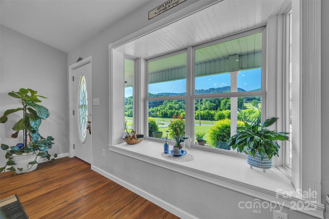 5158 Jenkins Rd., Morganton, NC 28655