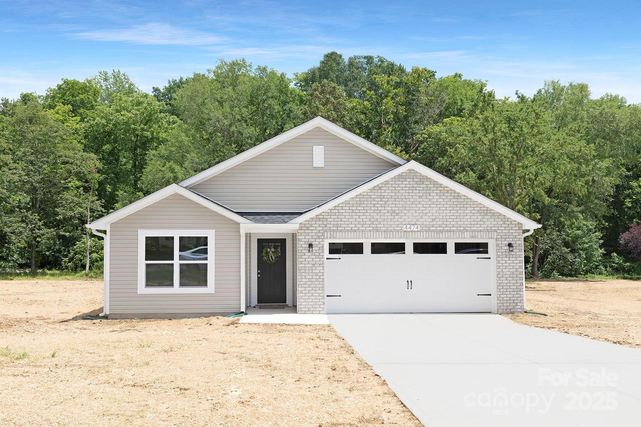 4474 Pebblebrook Cir., Concord, NC 28027