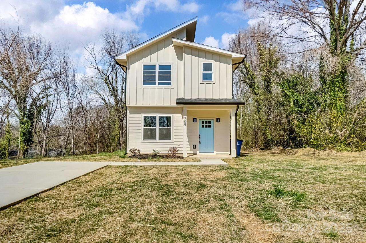 709 Catawba St., Lincolnton, NC 28092