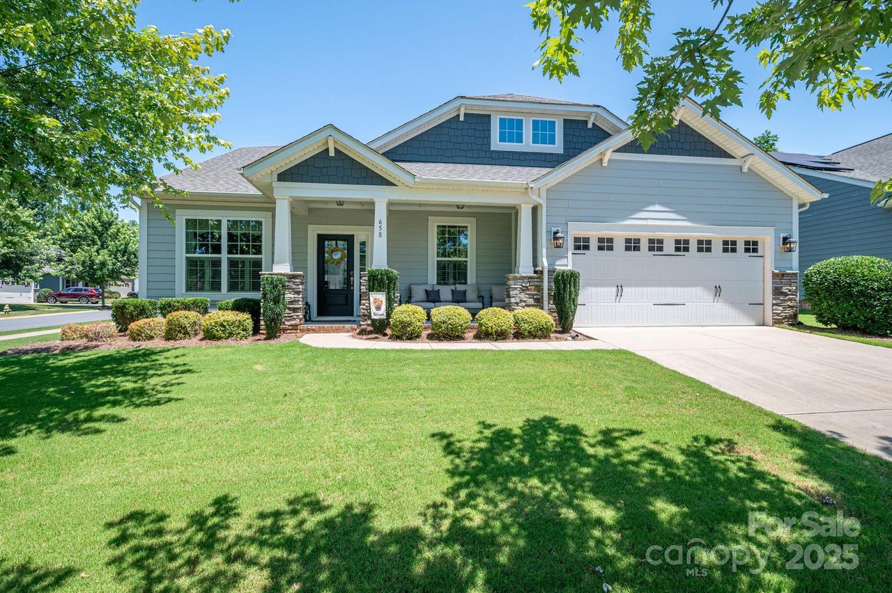 658 Gardenbrook Tr., Belmont, NC 28012
