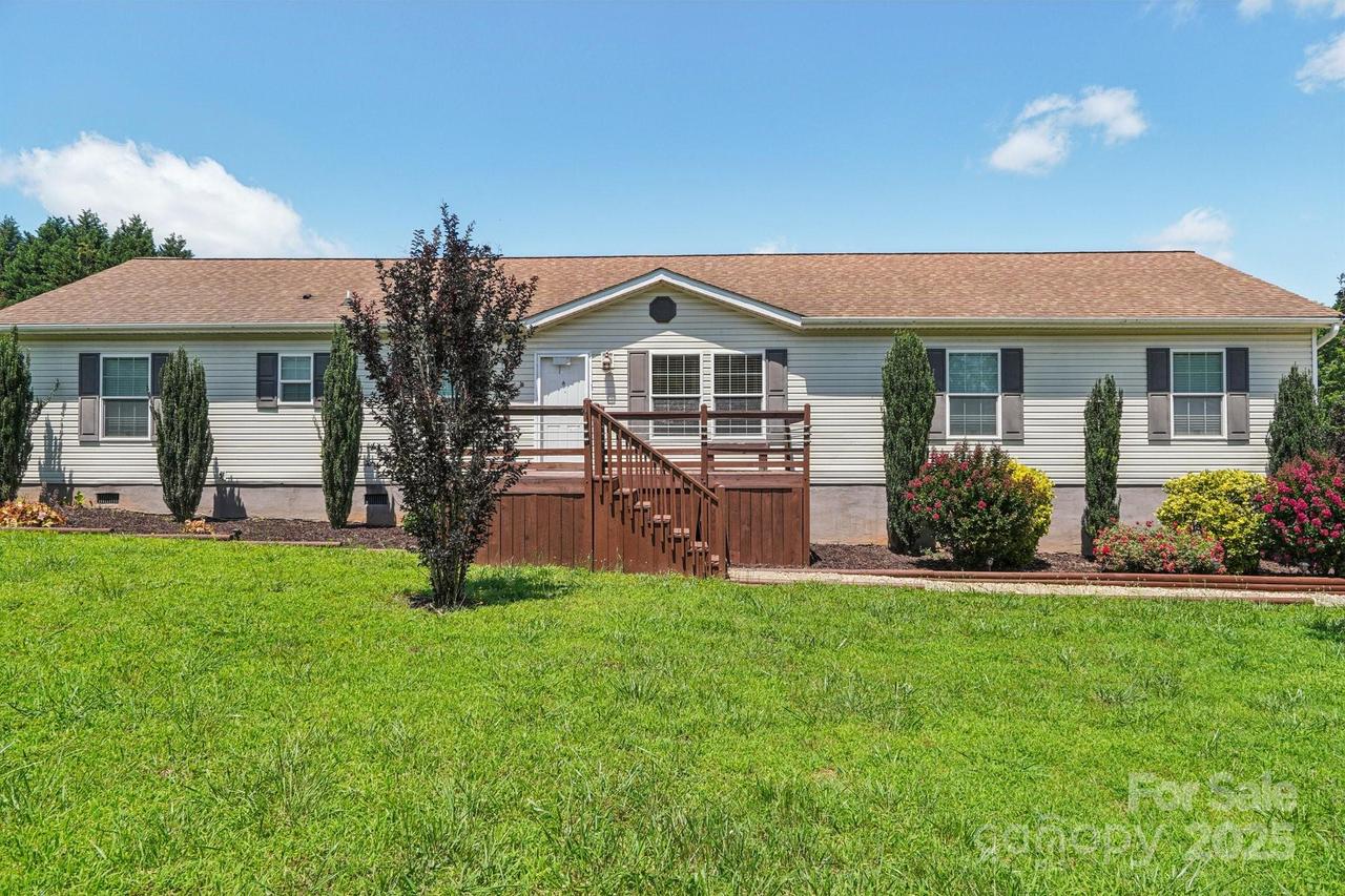 1069 Heather Glen Dr., Catawba, NC 28609