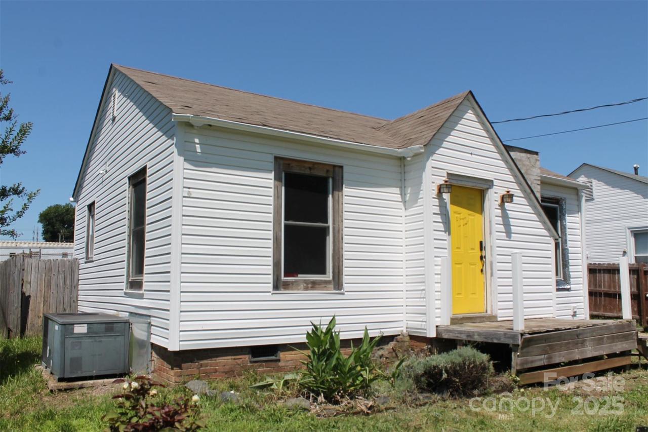 1004 S Ridge Ave., Kannapolis, NC 28083